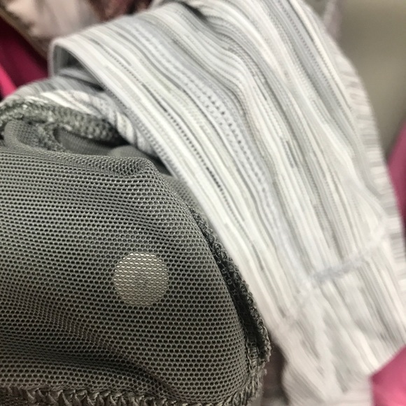 Lululemon athletica scoop back tank top with built in shelf bra size 6 - Picture 11 of 11